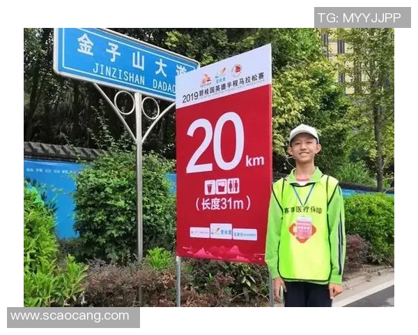 绘制亚运足球明星名片展现运动魅力与青春风采